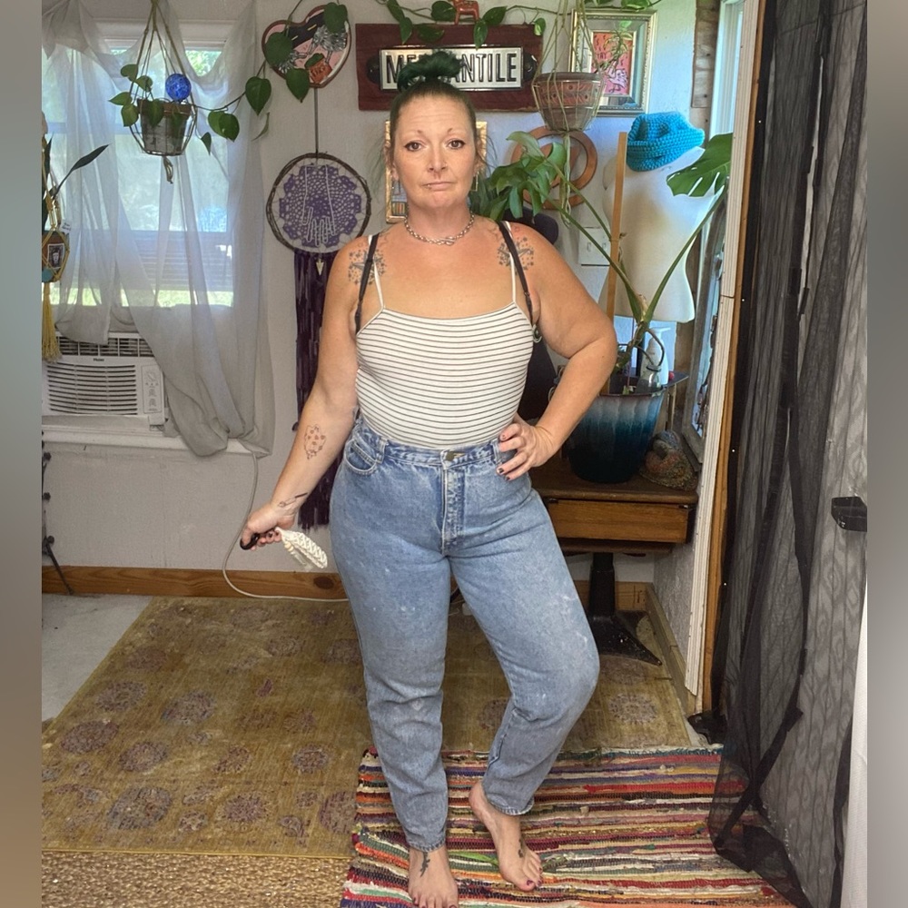 Nicole St Cloud Retro Distressed Acid Wash High Rise Tapered Leg Size 16